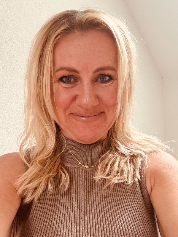Susi Davies